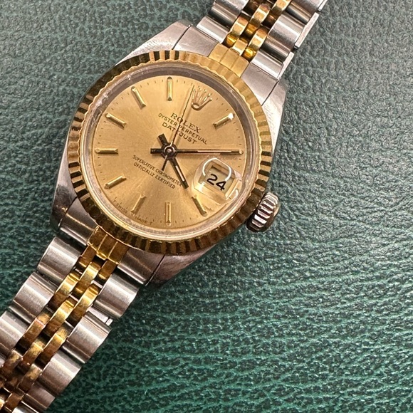 SOLD***Ladies Rolex Datejust***SOLD - Picture 9 of 11